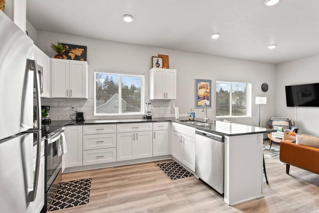 스포캔 New 2 Bed 2 Bath Near Perry District And Dt 아파트 외부 사진